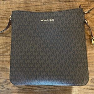 Michael Kors Jet Set Crossbody - Brown